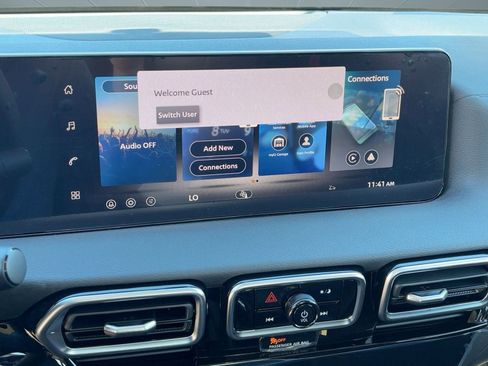 New 2026 Nissan Sentra SR w/ Floor Mat Package FWD image 23