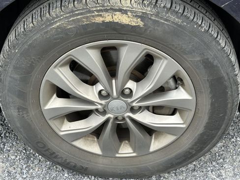 Used 2019 Kia Sedona LX FWD image 10