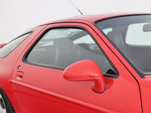 Used 1994 Porsche 928 GTS RWD image 19
