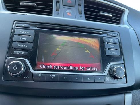 Used 2015 Nissan Sentra SV FWD image 31