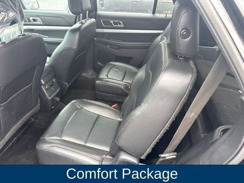 Used 2017 Ford Explorer XLT w/ Equipment Group 202A AWD/4WD image 10
