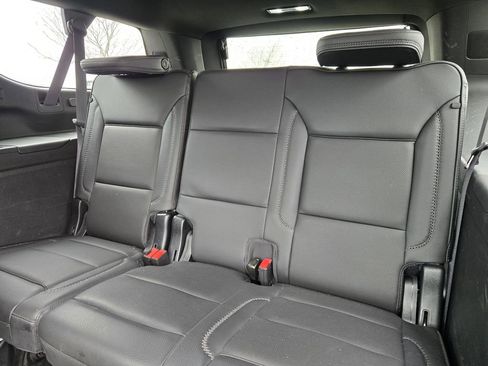 Used 2023 GMC Yukon XL Denali w/ Denali Reserve Package image 4