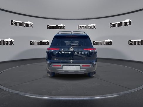 Used 2024 Nissan Pathfinder SV image 6
