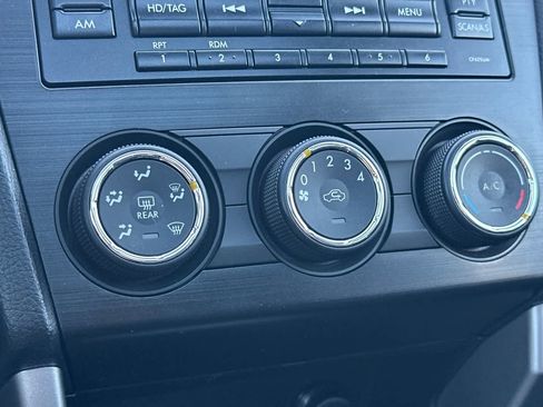 Used 2014 Subaru Forester 2.5i Premium w/ All-Weather Package image 20