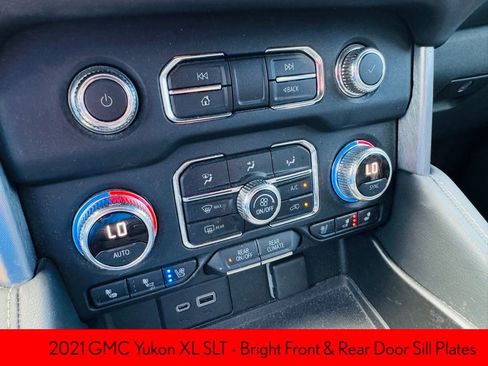Used 2021 GMC Yukon XL SLT w/ SLT Luxury Plus Package RWD image 24