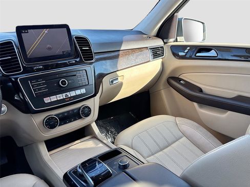 Used 2018 Mercedes-Benz GLE 350 w/ Premium 1 Package image 24
