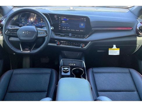 Used 2026 Chevrolet Equinox RS w/ Convenience Package III AWD/4WD image 17