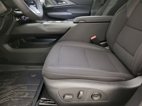 New 2026 Chevrolet Equinox EV LT w/ Comfort Package FWD image 2