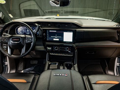 Used 2025 GMC Sierra 2500 AT4 w/ AT4 Premium Plus Package image 19