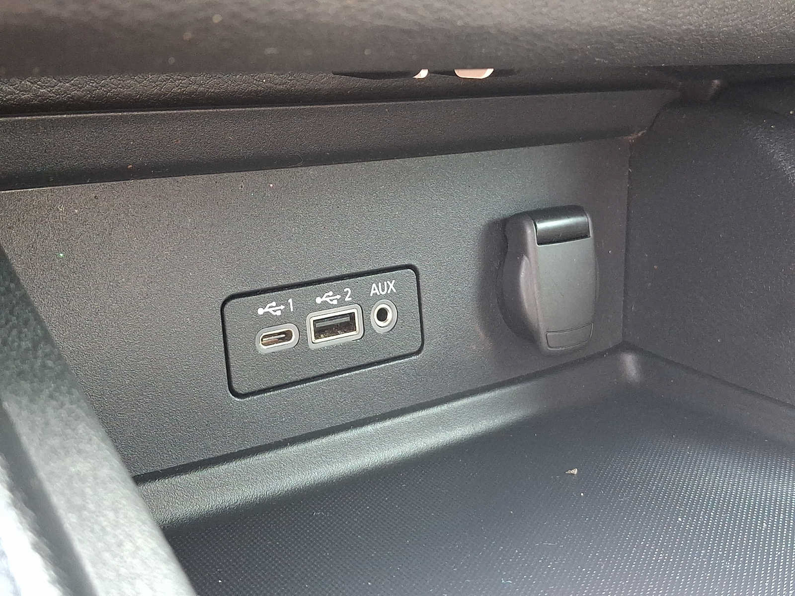 Used 2022 Nissan Sentra SR w/ Trunk Package FWD image 22