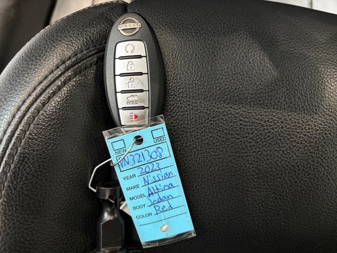 Used 2023 Nissan Altima 2.5 SR w/ SR Premium Package AWD/4WD image 29