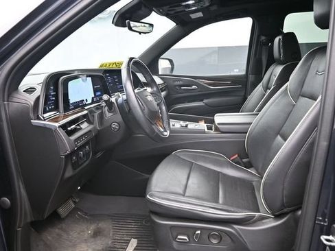 Used 2023 Cadillac Escalade ESV Premium Luxury AWD/4WD image 15