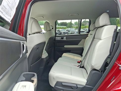 Used 2025 Hyundai Santa Fe SEL image 10