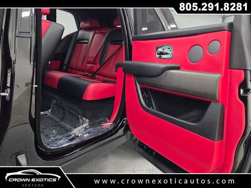 Used 2022 Rolls-Royce Cullinan w/ Interior Detailing Package AWD/4WD image 29