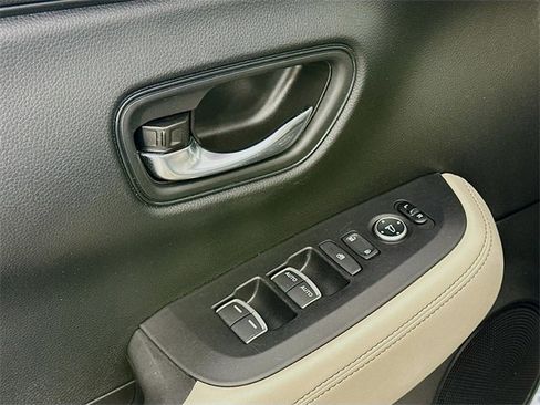 Certified 2024 Honda HR-V EX-L image 19