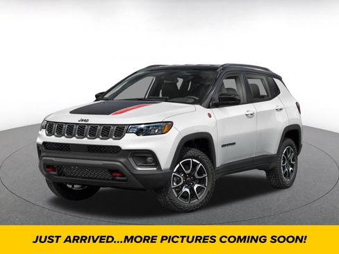 Used 2026 Jeep Compass Trailhawk AWD/4WD image 1