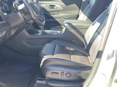 Used 2018 Chevrolet Traverse LT image 20
