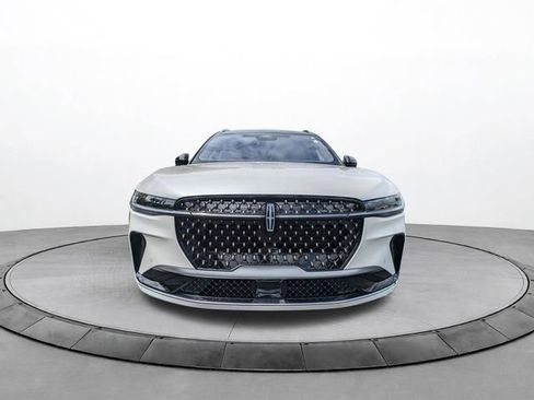 Used 2025 Lincoln Nautilus Black Label AWD/4WD image 9