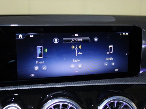 Certified 2025 Mercedes-Benz CLA 35 AMG 4MATIC image 21