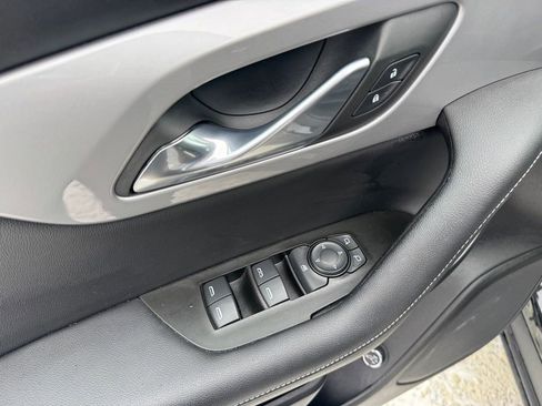 Used 2023 Chevrolet Blazer LT image 28