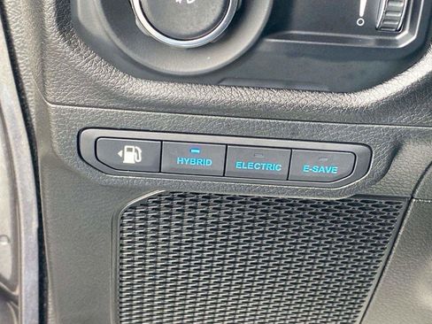 Used 2025 Jeep Wrangler Willys image 22