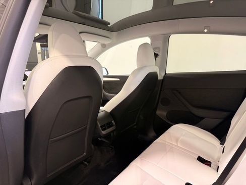 Used 2023 Tesla Model Y Long Range AWD/4WD image 18