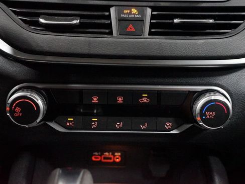 Used 2020 Nissan Altima 2.5 S FWD image 19
