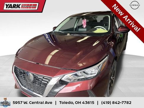 Certified 2022 Nissan Sentra SV FWD image 1