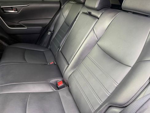 Used 2023 Toyota RAV4 XLE Premium image 22