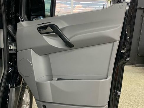 Used 2014 Mercedes-Benz Sprinter 2500 image 10
