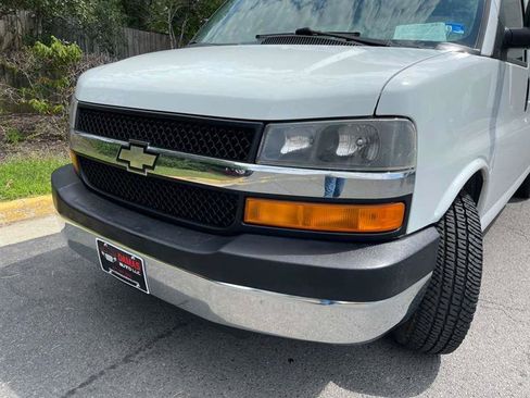 Used 2007 Chevrolet Express 3500 Extended RWD image 81
