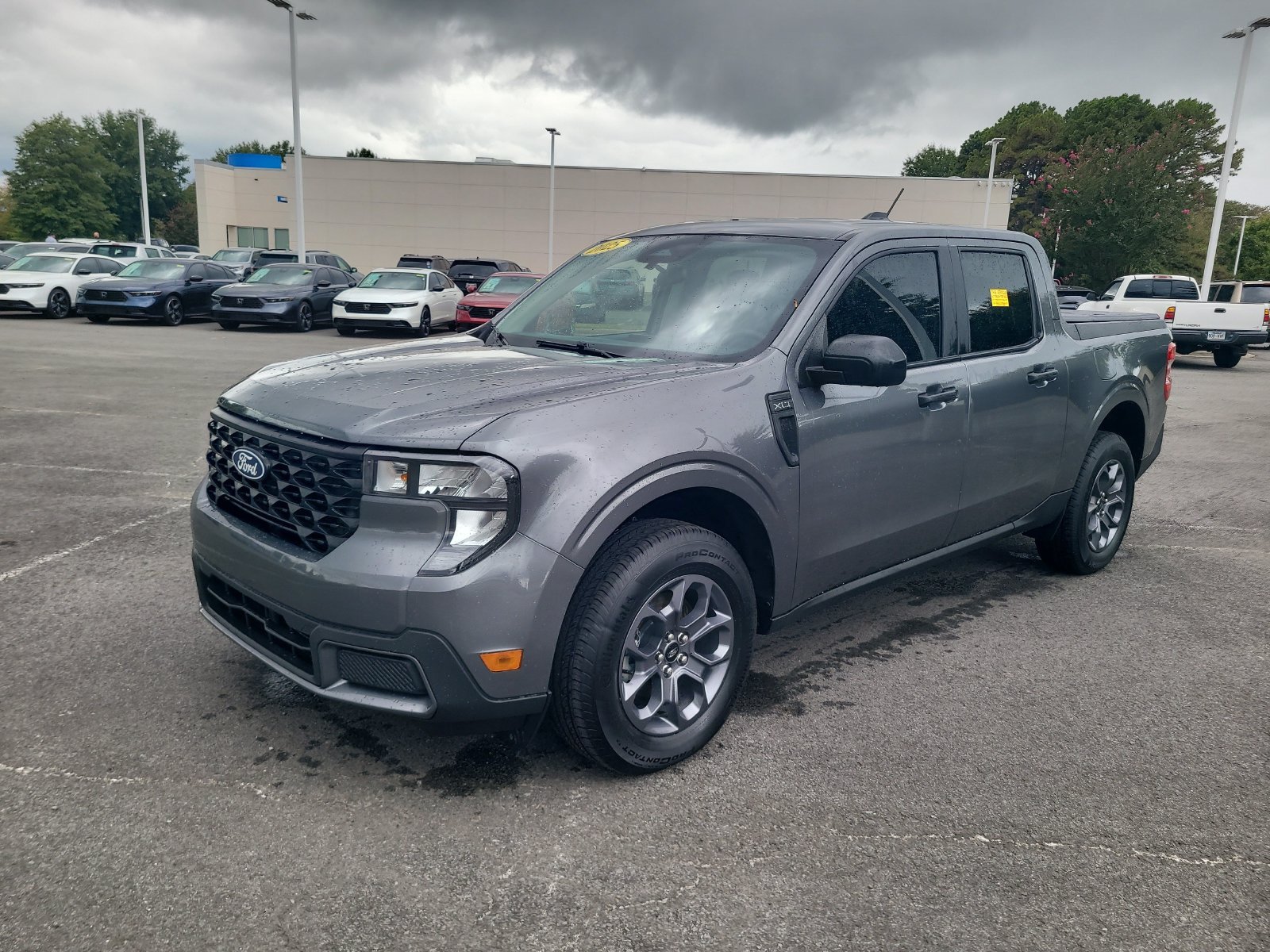 Used 2025 Ford Maverick XLT FWD image 7