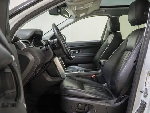 Used 2016 Land Rover Discovery Sport HSE image 24