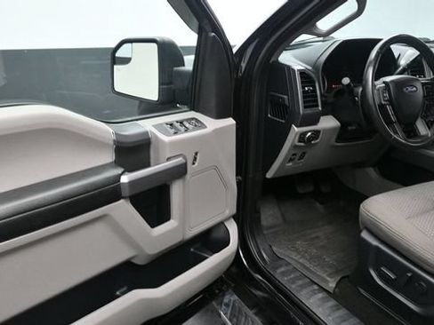 Used 2019 Ford F150 XLT w/ Equipment Group 302A Luxury AWD/4WD image 16