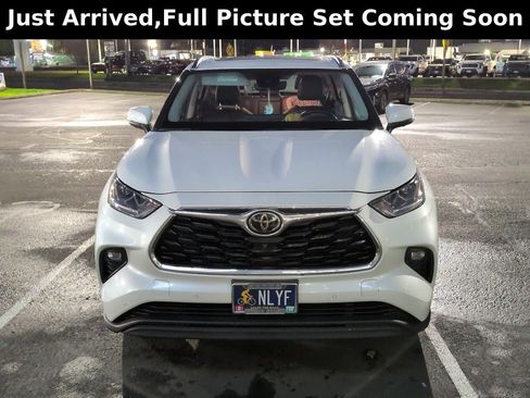 Certified 2020 Toyota Highlander Limited image 1