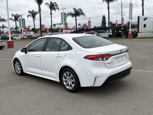 Used 2026 Toyota Corolla LE FWD image 4