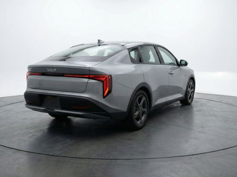 Used 2025 Kia K4 FWD image 9