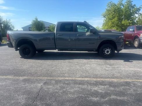 Used 2026 RAM 3500 Laramie AWD/4WD image 7
