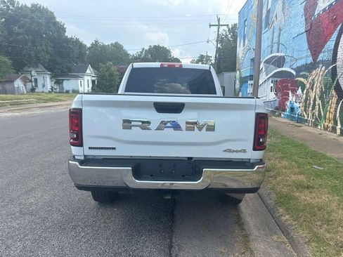 Used 2025 RAM 2500 Big Horn AWD/4WD image 5