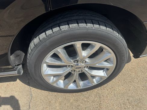 Used 2018 Ford Expedition Platinum image 10