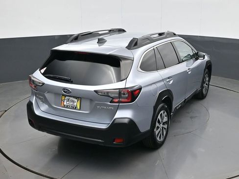 Used 2023 Subaru Outback Premium AWD/4WD image 8