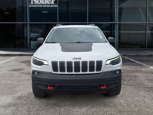 Used 2019 Jeep Cherokee Trailhawk w/ Comfort & Convenience Group AWD/4WD image 3