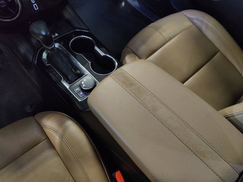 Used 2019 Chevrolet Blazer Premier w/ Driver Confidence II Package image 26