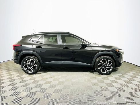 Used 2024 Chevrolet Trax RS w/ Driver Confidence Package image 9