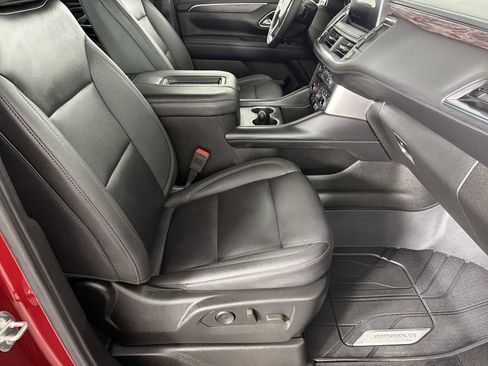 Used 2023 Chevrolet Tahoe Z71 w/ Luxury Package image 22