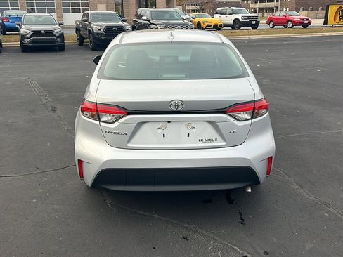 Used 2023 Toyota Corolla LE image 4