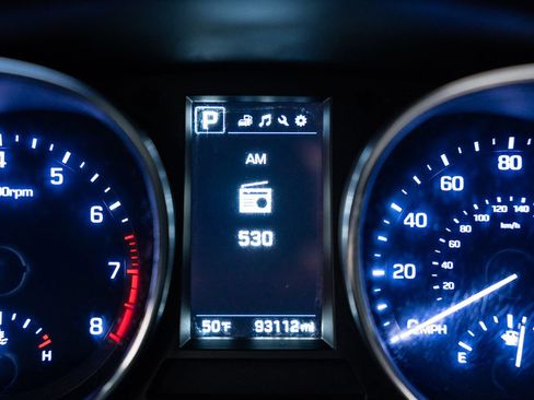 Used 2017 Hyundai Santa Fe Limited image 36