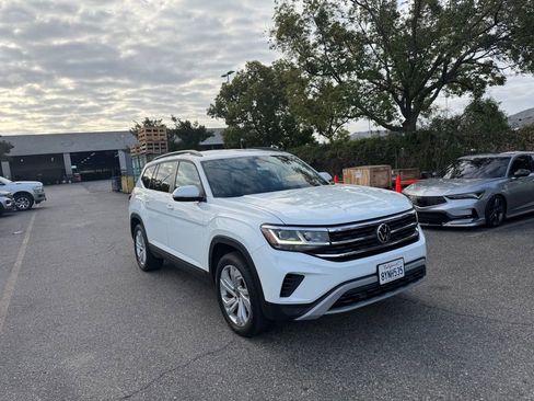 Used 2021 Volkswagen Atlas SE AWD/4WD image 2