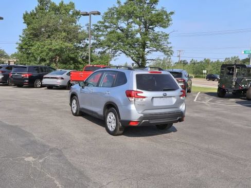 Used 2019 Subaru Forester w/ Alloy Wheel Package AWD/4WD image 5