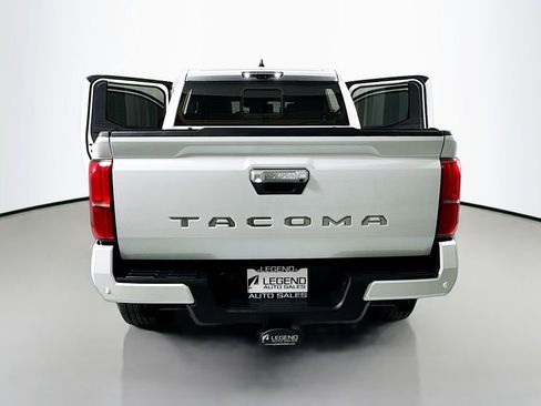 Used 2024 Toyota Tacoma Limited w/ Limited Package (LT) AWD/4WD image 25